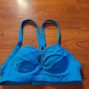 Victoria secrets vsx sports bra size 32 b